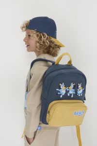 uc_stacked_images_elementor_72ba459_item5